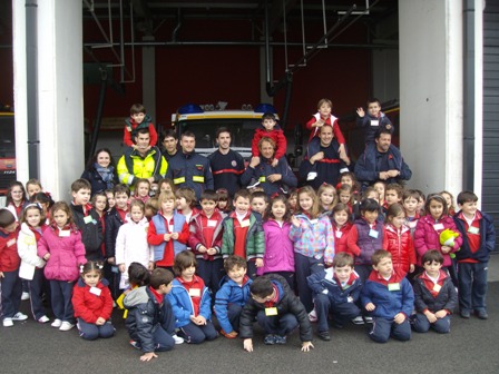 visita de 3º de infantil a los bomberos