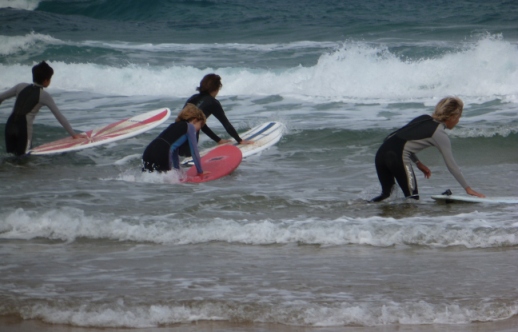 La Salle joven surfea