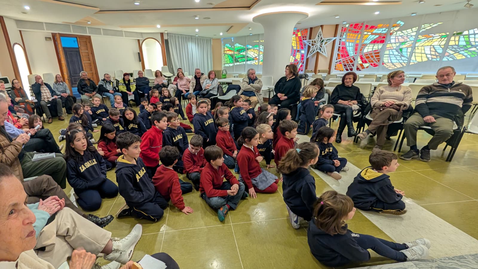 Visita de los abuelos a 1º de primaria