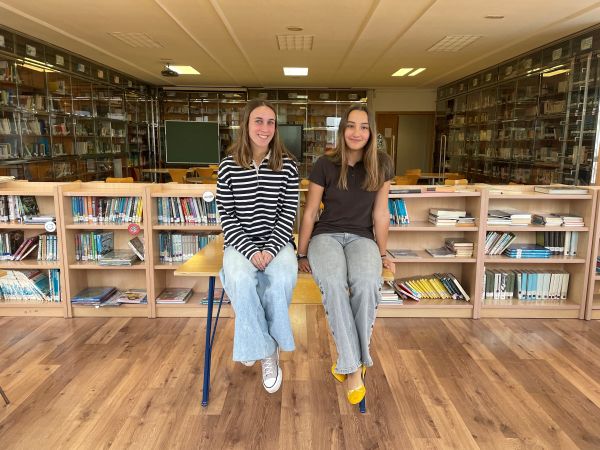 Alumnas del centro ganan el segundo premio del relato corto Gabino Teira